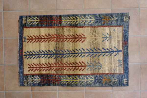 tappeto Gabbeh Gashghai piccolo fondo avorio