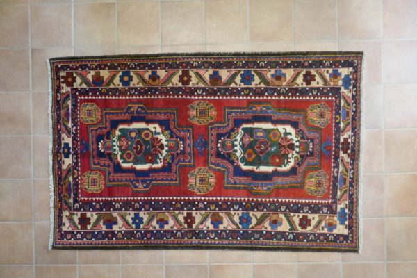 tappeto bakhtiari gol farang con due madaglioni a fiori