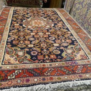 tappeto persiano azarbaijan da ingresso elegante geometrico fondo nero