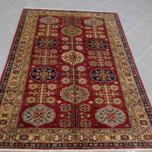 tappeto uzbek rosso