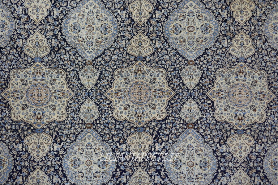 antico tappeto persiano nain habibian autentico grande fondo blu con lana e seta 380x280 cm