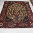 elegante tappeto bakhtiari fondo avorio