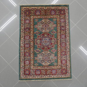 piccolo tappeto kazak verde