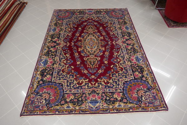 tappeto persiano elegante da salotto