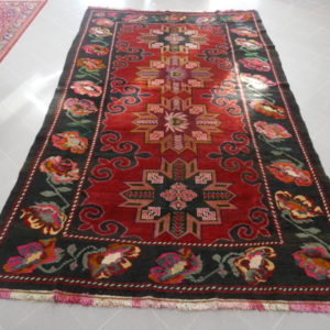 tappeto Moldavo tipo karabagh