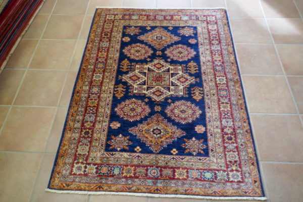 piccolo tappeto kazak blu