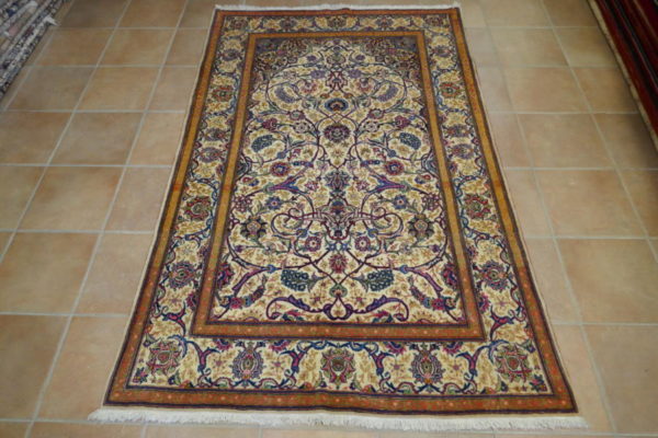 elegante tappeto keshan preghiera da salotto