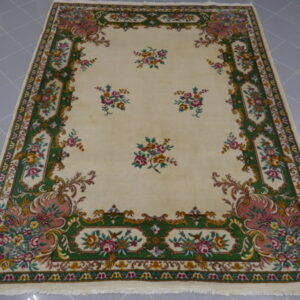 tappeto persiano tabriz elegante fondo avorio da salotto