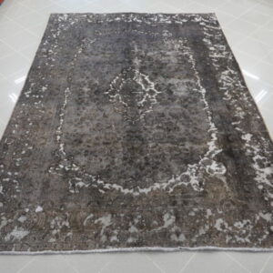 tappeto persiano vintage grigio da salotto moderno