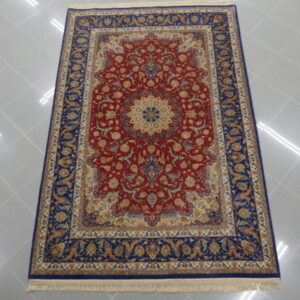 tappeto persiano isfahan misto seta extrafine fondo rosso da salotto