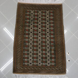 piccolo tappeto persiano turcomanno bukhara