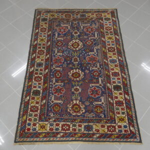 tappeto antico caucasico karagashli motivo avshan