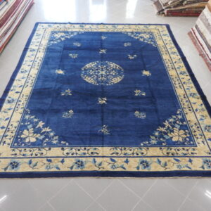 antico tappeto cinese fondo blu da sala periodo decò