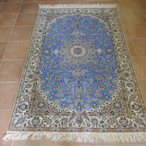tappeto persiano nain fondo azzurro 6 fili da salotto