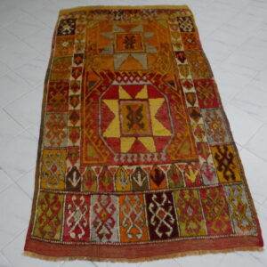 antico tappeto turco konya molto gioioso e colorato