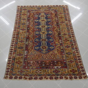 antico tappeto turco makrì con splendidi colori