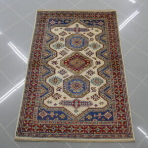 piccolo tappeto orientale kazak fondo avorio da salotto