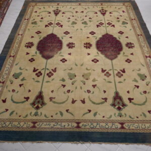 antico tappeto indiano agra da salotto fondo avorio