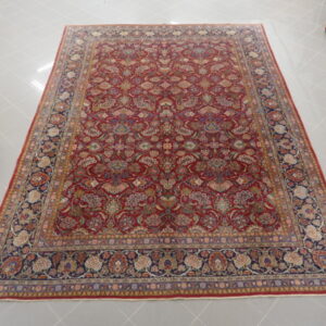 elegante antico tappeto persiano keshan da salotto fondo rosso senza il medaglione