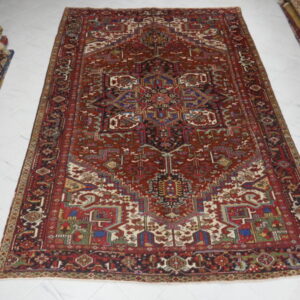 antico tappeto persiano heriz fondo rosso