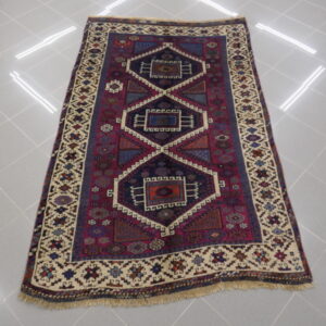 antico tappeto turco yuruk da salotto color viola