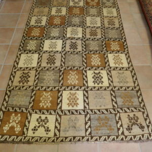 antico tappeto gabbeh persiano lori a formelle con le lane non colorate