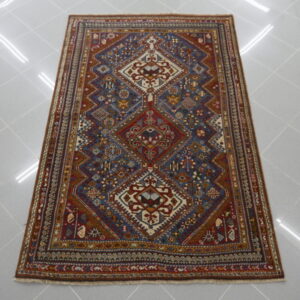 antico tappeto persiano gashgai kashkuli da salotto fondo blu ruggine