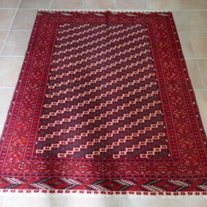 tappeto bukhara turcomanno color rosso verde