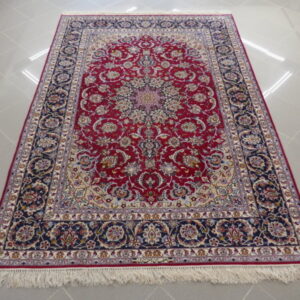 tappeto persiano isfahan misto seta extrafine fondo rosso da salotto