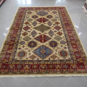 tappeto orientale afghano kazak da sala fondo avorio