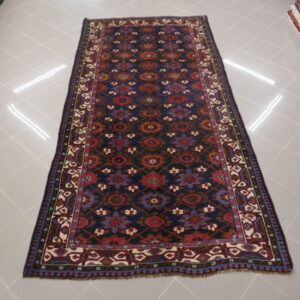 tappeto veramin persiano disegno mina khani fondo blu da salotto