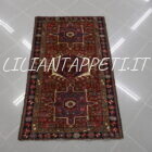 piccolo tappeto persiano antico gharajeh con tre medaglioni color rosso mattone 125x73 cm