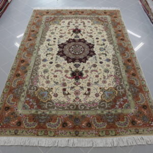 Tappeto persiano tabriz 60raj classico a fondo avorio floreale molto raffinato da salotto