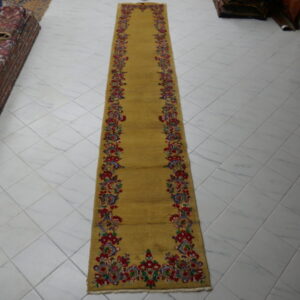 passatoia antica persiana Kirman gialla lunga