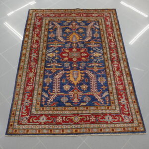 tappeto orientale kazak da salotto fondo blu