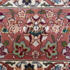 Tappeto persiano Tabriz 60 Raj extrafine fondo avorio con medaglione centrale e bordura rosso annodato a mano misto seta 195x201 cm