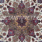 Tappeto persiano Tabriz 60 Raj extrafine fondo avorio con medaglione centrale e bordura rosso annodato a mano misto seta 195x201 cm