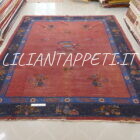 Antico tappeto Pechino cinese Déco vintage fondo rosso annodato a mano 347x284 cm lana su cotone