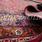 tappeto persiano khorasan mashad Firmato 352x303 cm fondo rosso floreale